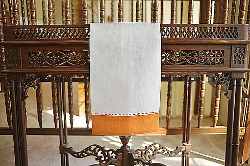 White Hemstitch Guest Towel with Autumn Blaze Border 14"x22". - Click Image to Close